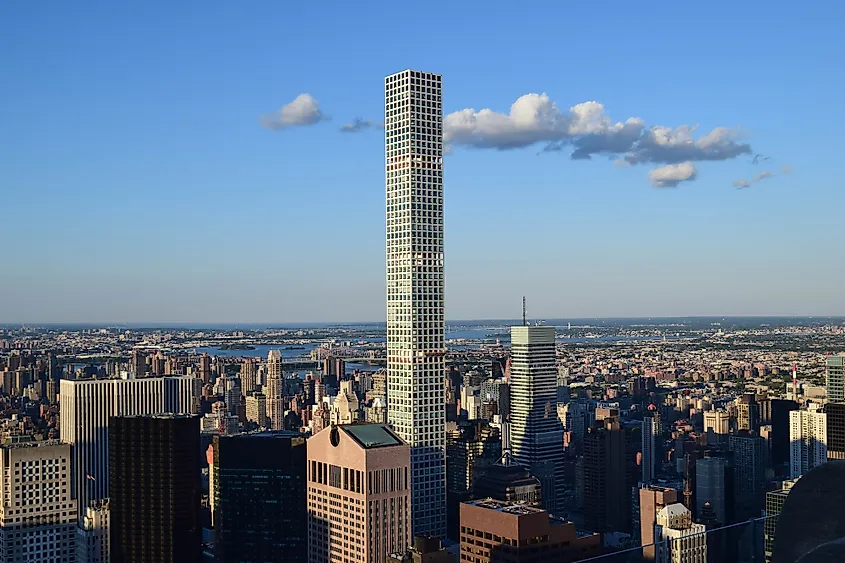 432 Park Avenue rising above the New York City skyline.