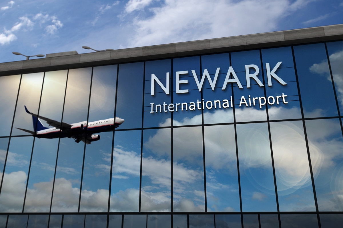 Newark Airport is getting a 30,000-square-foot, two-story Centurion Lounge inside Terminal A; set to open in 2027, the luxury passenger oasis will feature three distinct bars and James Beard-winning chefs