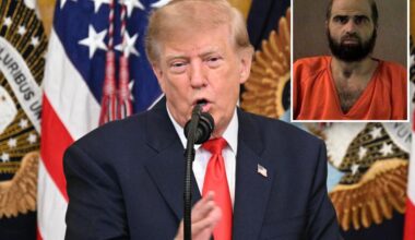 Trump backs public firing squad execution of Fort Hood killer: 'Deserves it'