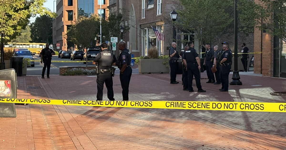 Man severely injured in East Queens Way shooting: HPD