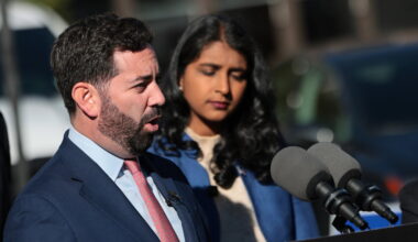 New York's toss-up House seat tests Republican's midterm chances : NPR
