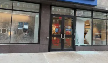 NYPD hate-crimes unit probes anti-Israel vandalism at Manhattan bank - Israel & Jewish News