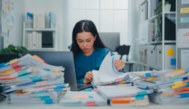 News10 Investigates: Ever wonder what's in your work file? New York law will let you ask to see it