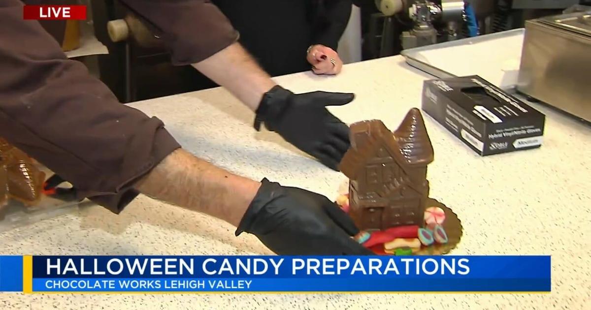 'We can customize just about anything': Local chocolate shop getting all your sweets ready for trick-or-treat | Bethlehem Area