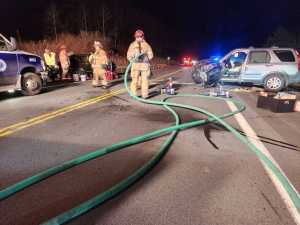 Three hurt in head-on Slingerlands Route 85 crash – Spotlight News