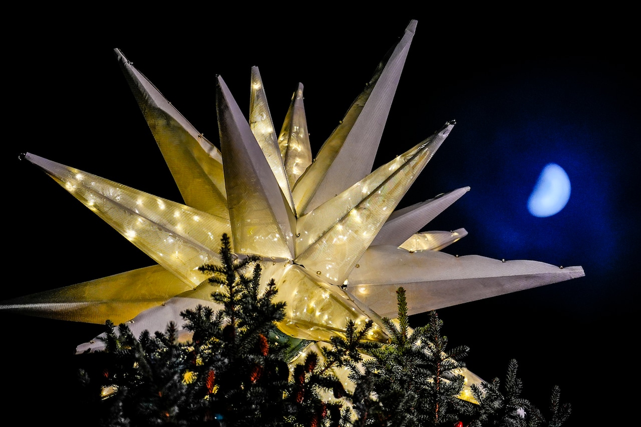 Upper Nazareth celebrates holidays with tree lighting, showcasing a custom Moravian Star (PHOTOS)