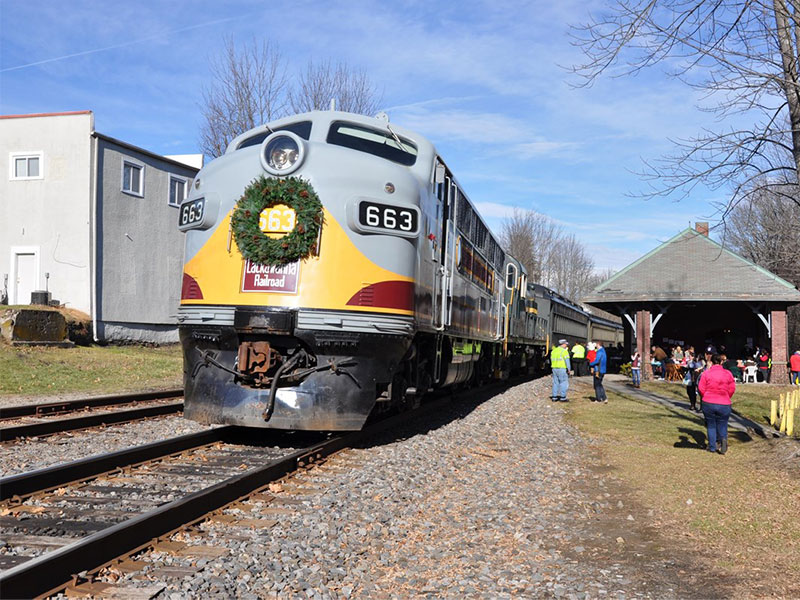 Holiday Express: Steamtown Excursion to Moscow | Scranton, PA