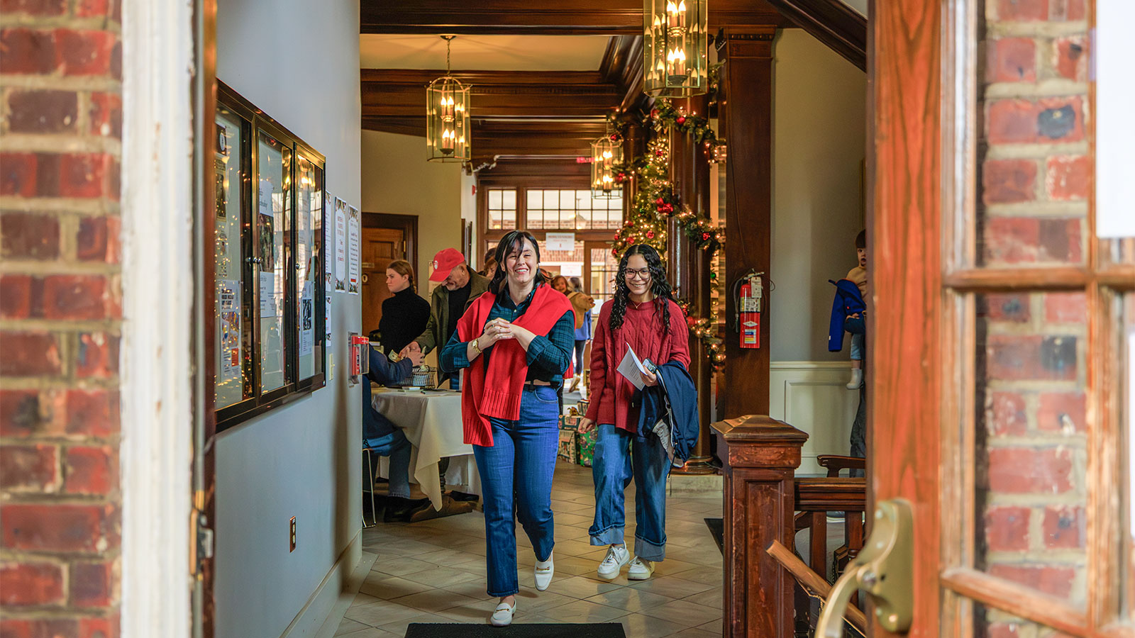 Picture This: 2025 Artisans’ Marketplace at the Waverly Community House