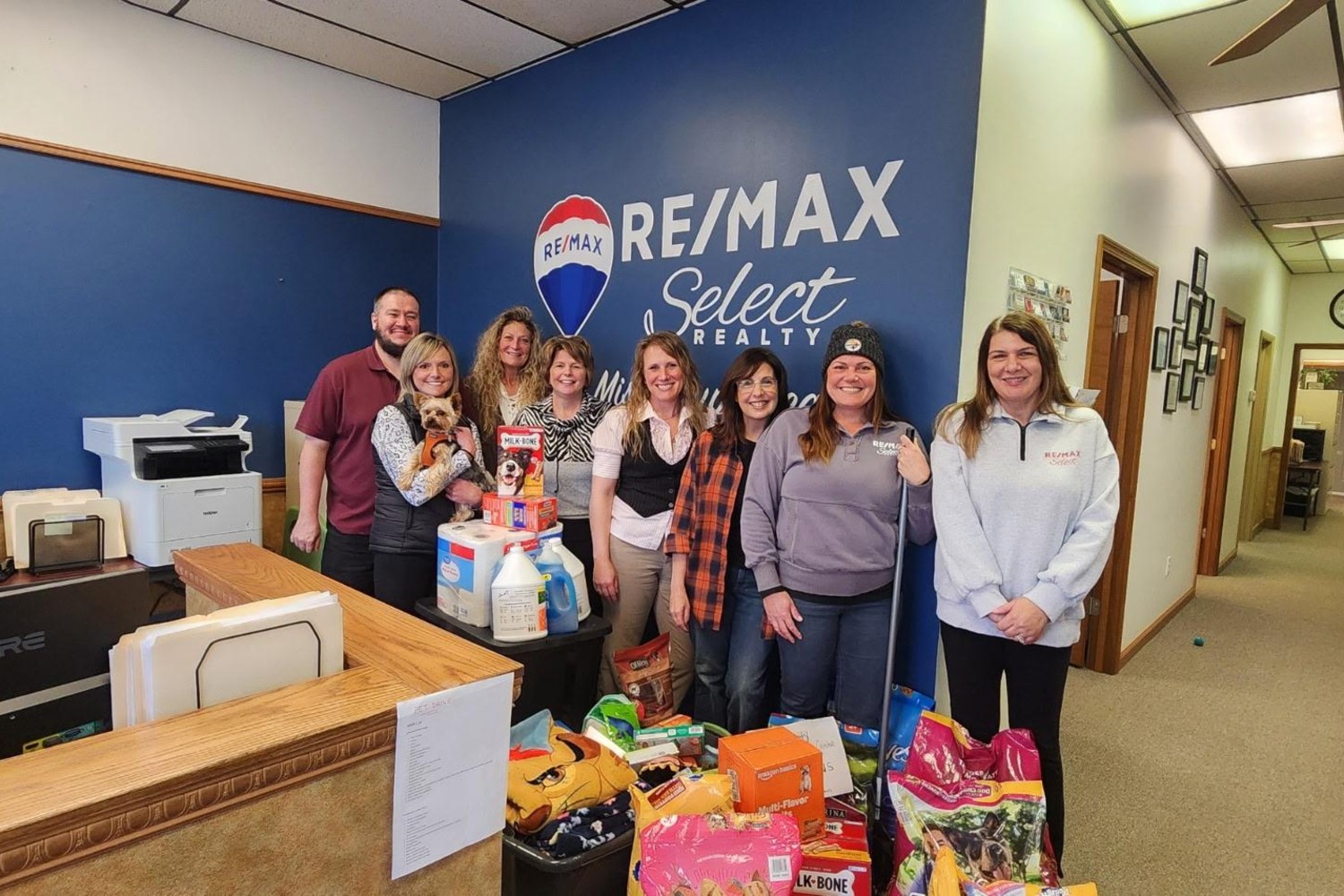 REMAX Select Realty Team Hosts Successful Pet Drive for Tri County Animal Rescue Center