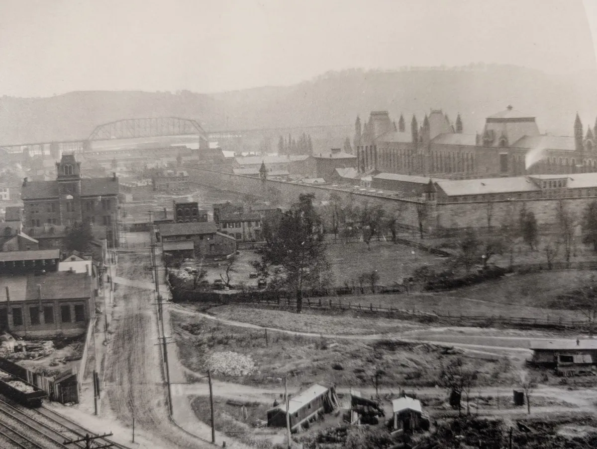 Western Pen went from a global role model to an undesired derelict