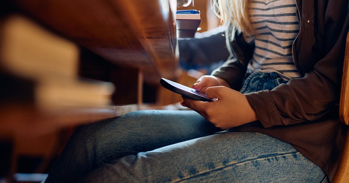 Pittsburgh-area parents travel to Harrisburg to support phone-free school legislation