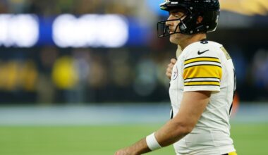 Aaron Rodgers, Pittsburgh Steelers offense have worst game of season in loss to Chargers