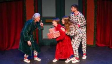 “Christmas Follies 26” at Touchstone Theatre – Lehigh Valley Press