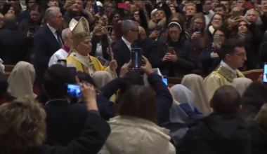 Faithful return to Bethlehem and Pope Leo XIV celebrates his first Christmas Eve Mass at St. Peter’s - WSVN 7News | Miami News, Weather, Sports