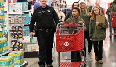 Shop with a Cop | PHOTOS – The Morning Call