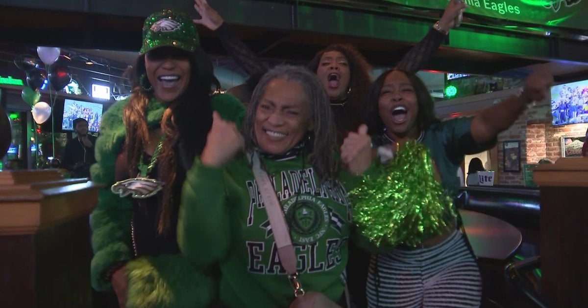 Fans celebrate in South Philadelphia as Eagles clinch playoff berth, repeat as NFC East champs