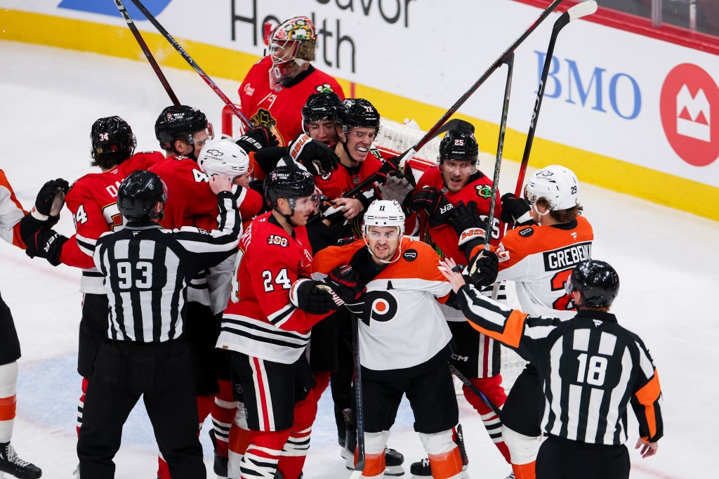 Chicago Blackhawks lose 6th straight to Philadelphia Flyers