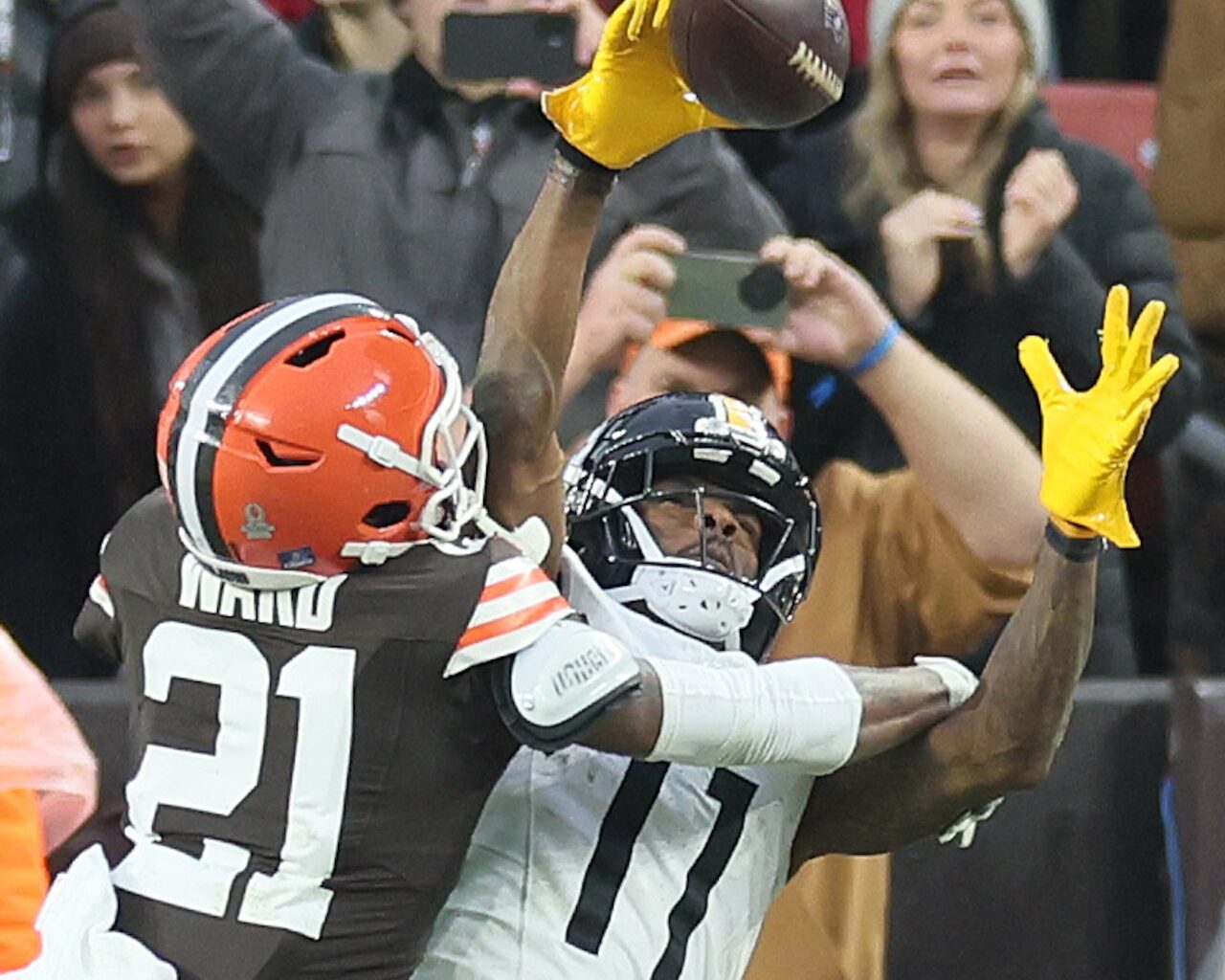 Cleveland Browns cornerback Denzel Ward vs. Pittsburgh Steelers, December 28, 2025