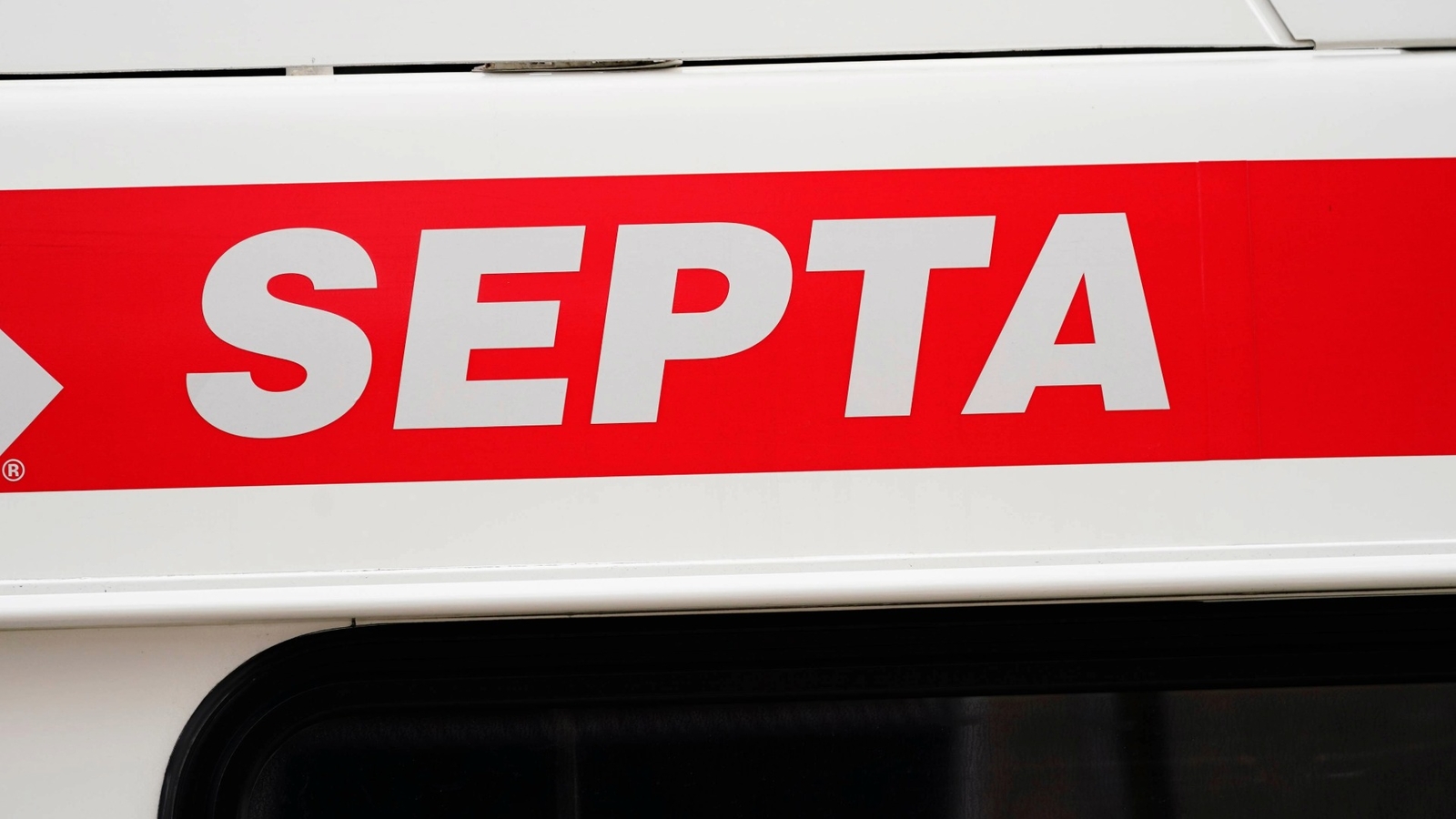 SEPTA reaches deal with SMART Local 1594 to avert strike