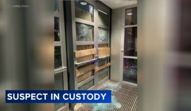 Federal courthouse vandalized in Allentown, Pennsylvania; suspect arrested at the scene