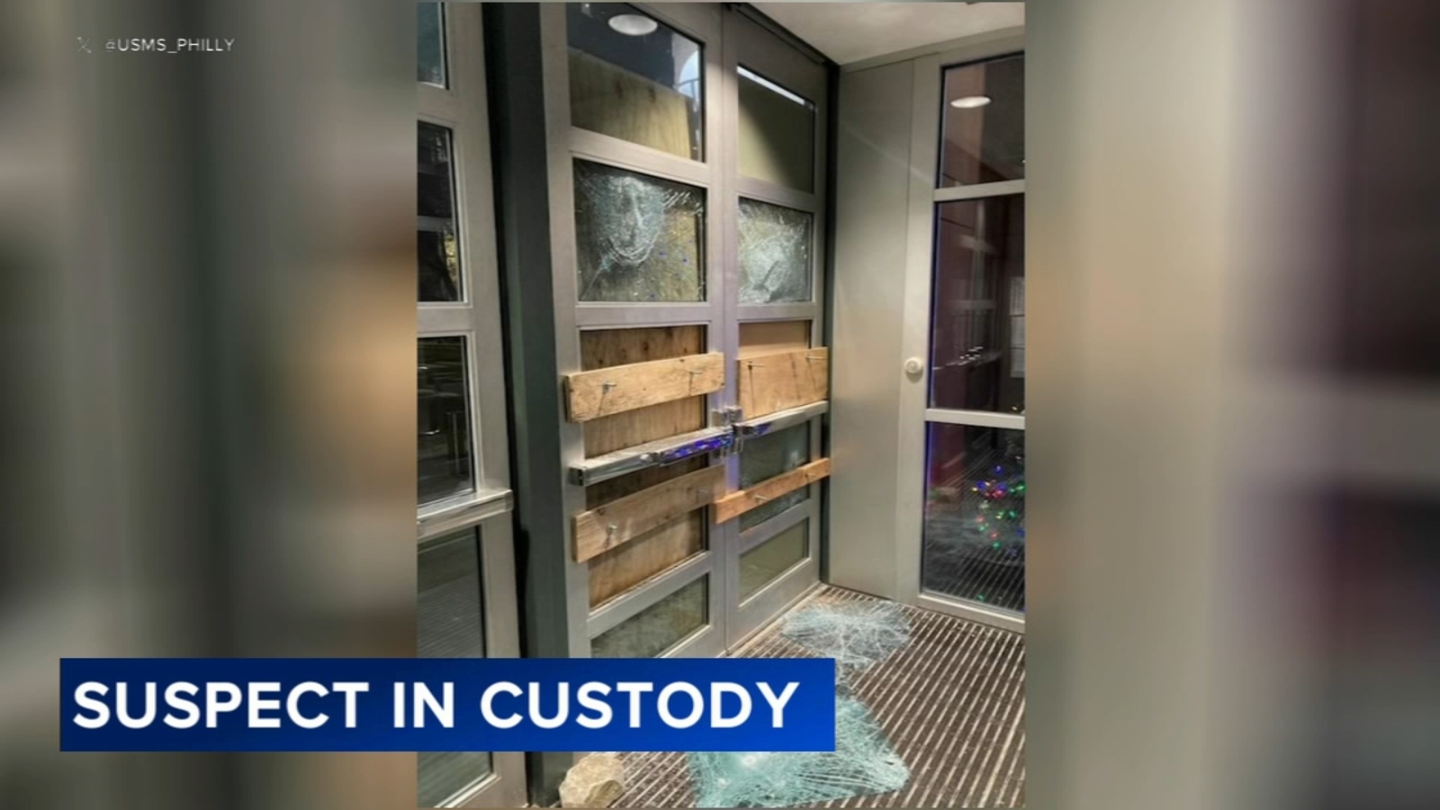 Federal courthouse vandalized in Allentown, Pennsylvania; suspect arrested at the scene