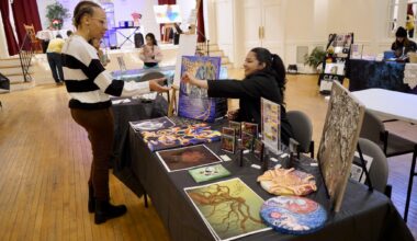 Holiday market brings the best in local arts