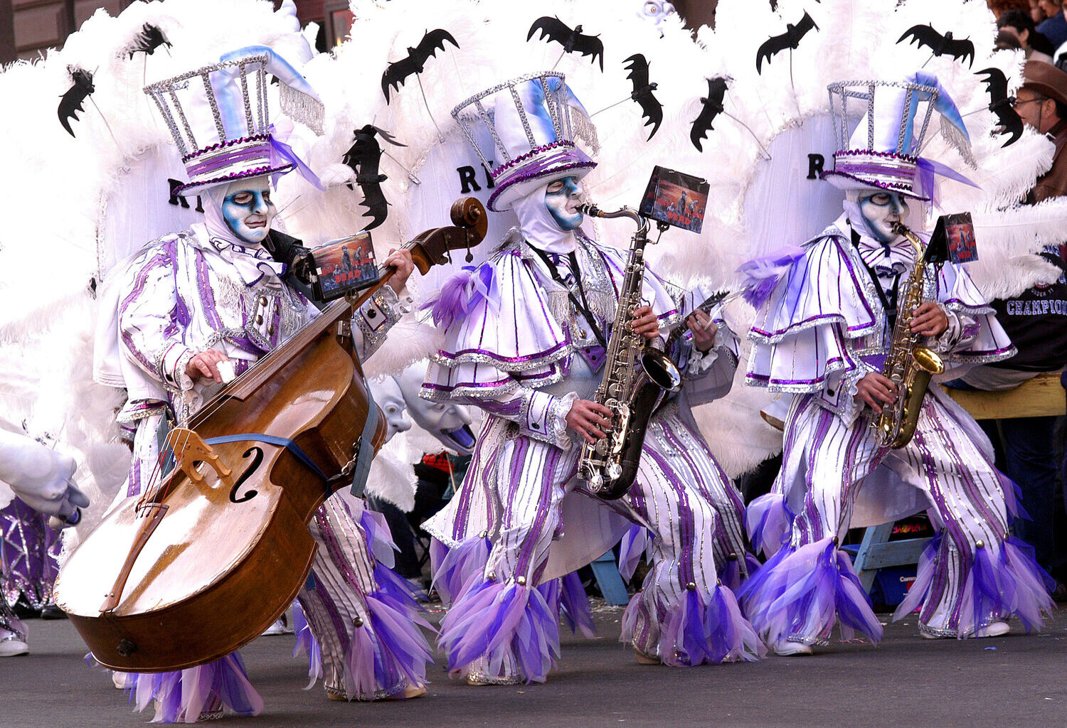 PHILADELPHIA - JANUARY 1: Durning String Band members perform "It Had To Be Blue" during the Philadelphia Mummers Parade January 1, 2005 in Philadelphia, Pennsylvania. The Philadelphia Mummers Parade, which is the nation