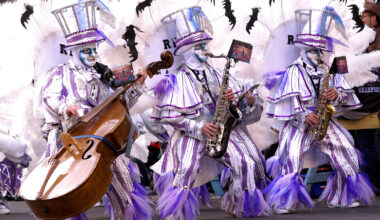 PHILADELPHIA - JANUARY 1: Durning String Band members perform "It Had To Be Blue" during the Philadelphia Mummers Parade January 1, 2005 in Philadelphia, Pennsylvania. The Philadelphia Mummers Parade, which is the nation