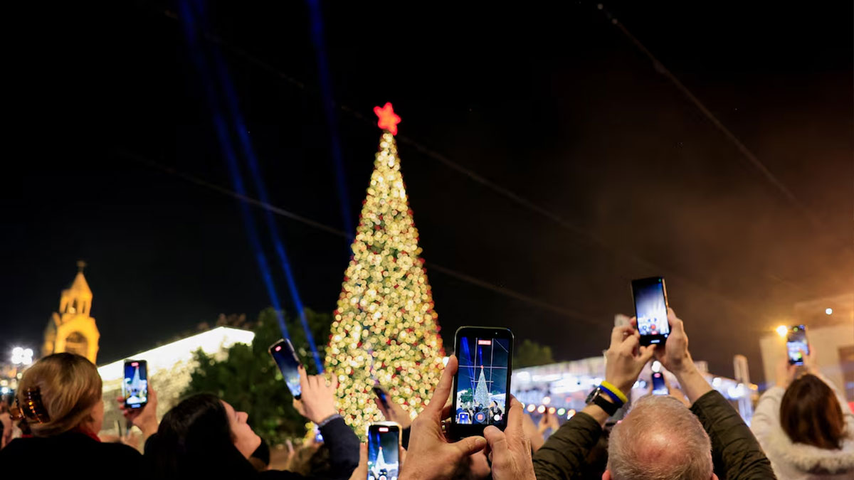 As Christmas lights return to Bethlehem, Palestinians look for hope