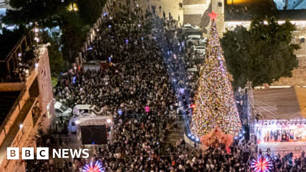 Bethlehem Christmas tree lights up for first time since Gaza war