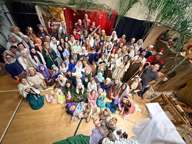 Bethlehem Walk of Escondido unites community at Christmas – Church News
