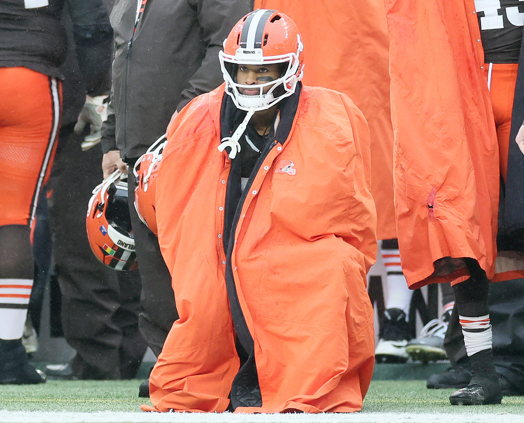 Cleveland Browns cornerback Denzel Ward stays warmed up before the defense sees action in the first quarter against the Pittsburgh Steelers.  