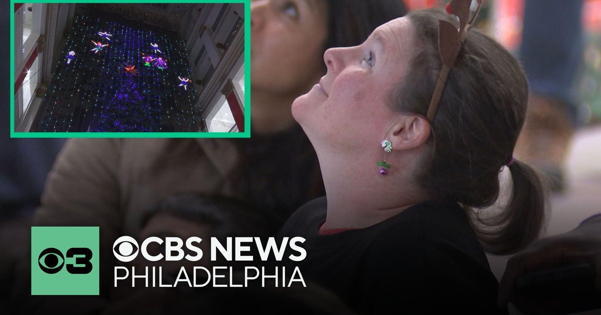 Families pack Wanamaker Building for Christmas Light Show with future uncertain