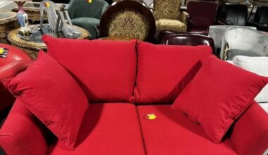 ‘Prices you just can’t beat’: Lehigh Valley’s new liquidation store welcomes bargain shoppers | Eat, Sip, Shop