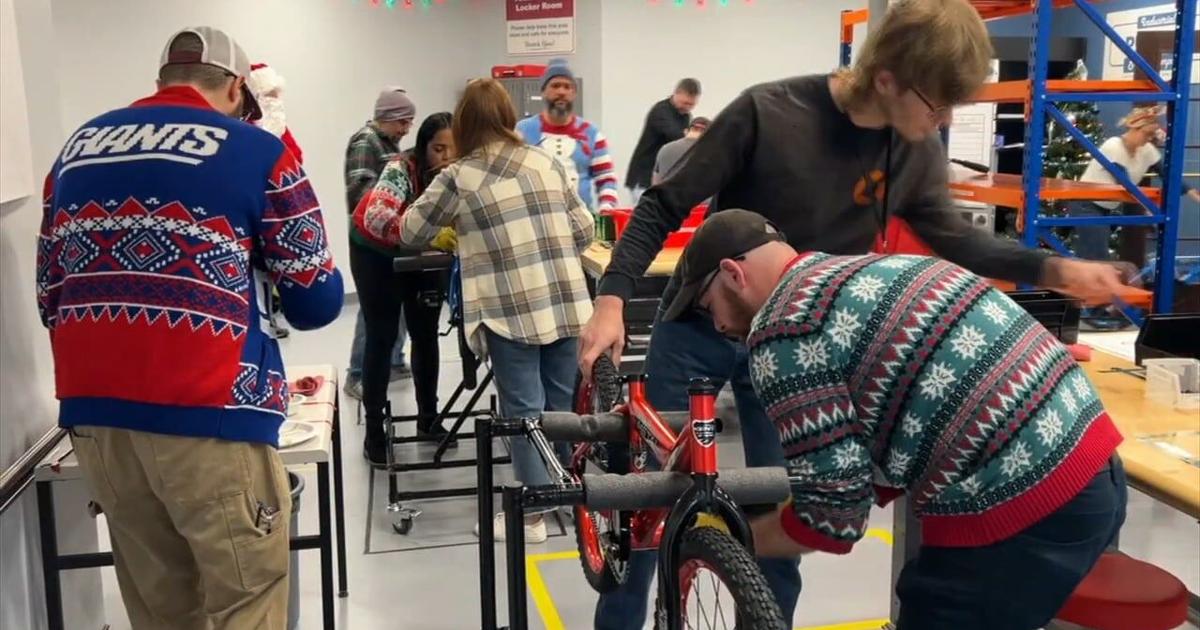 Lehigh County businesses and organizations join forces for kids’ holiday bike build | Lehigh County