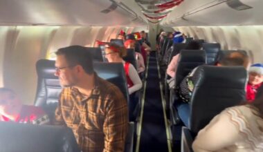 'This is amazing': Families experience North Pole magic on special flight from Lehigh Valley Airport | Allentown Area