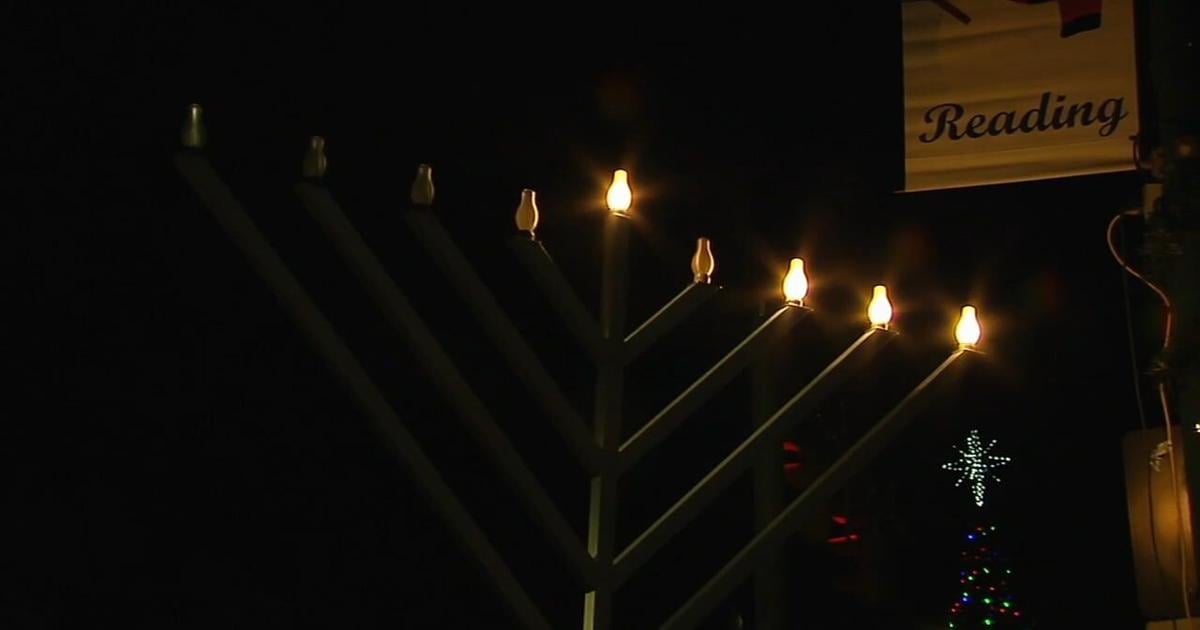 Menorah lighting in Reading symbolizes unity, 'brightness' in wake of tragedy | Reading Area