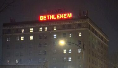 ‘Magical moment’: Hotel Bethlehem to switch off part of iconic rooftop sign on Christmas Eve | Eat, Sip, Shop