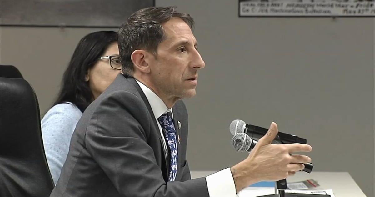 ‘It's fiscally irresponsible’: Allentown mayor and city council at odds over 2026 budget | Allentown Area