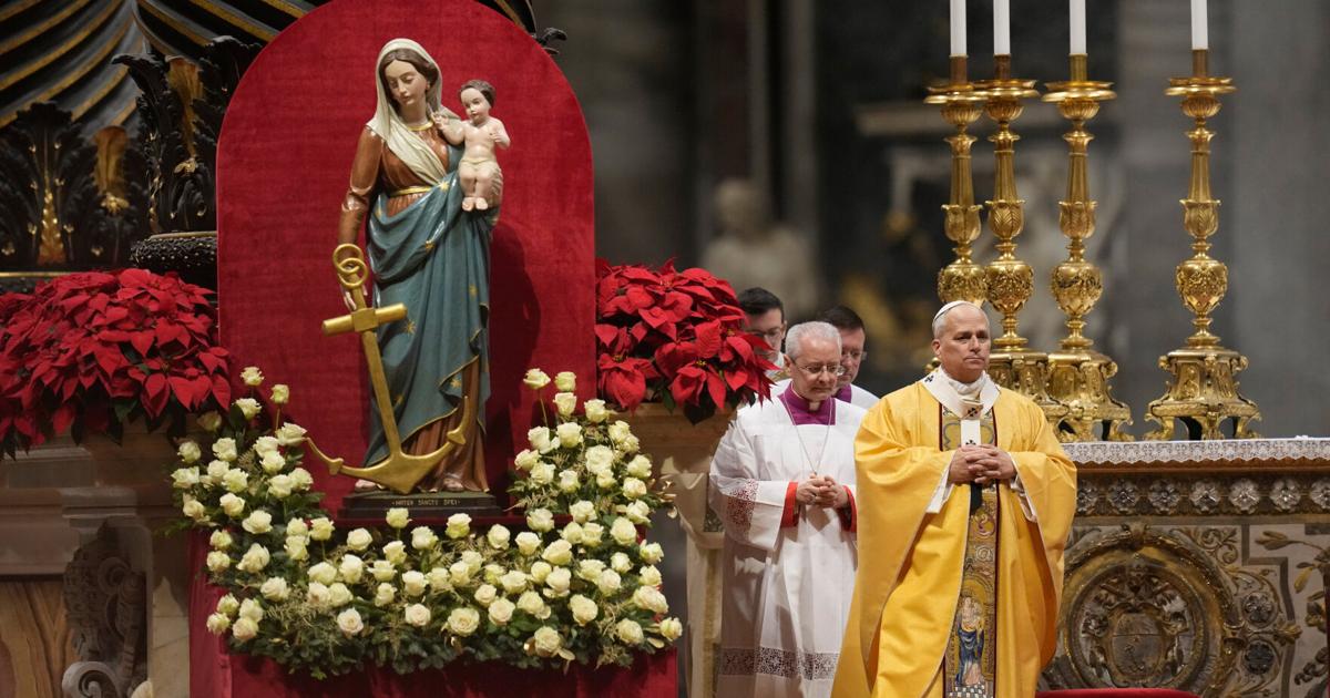 Faithful return to Bethlehem and Pope Leo XIV celebrates his first Christmas Eve Mass at St. Peter's | Latest News