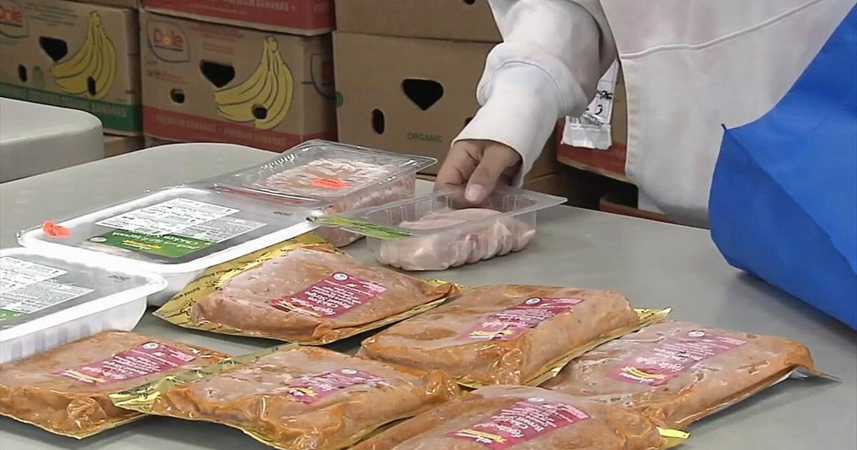 ShopRite and Wegmans support local food giveaway at Boys and Girls Club in Easton | Easton Area