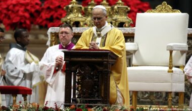 Pope Leo decries 'distorted econmoy' in first Christmas Mass – DW – 12/25/2025