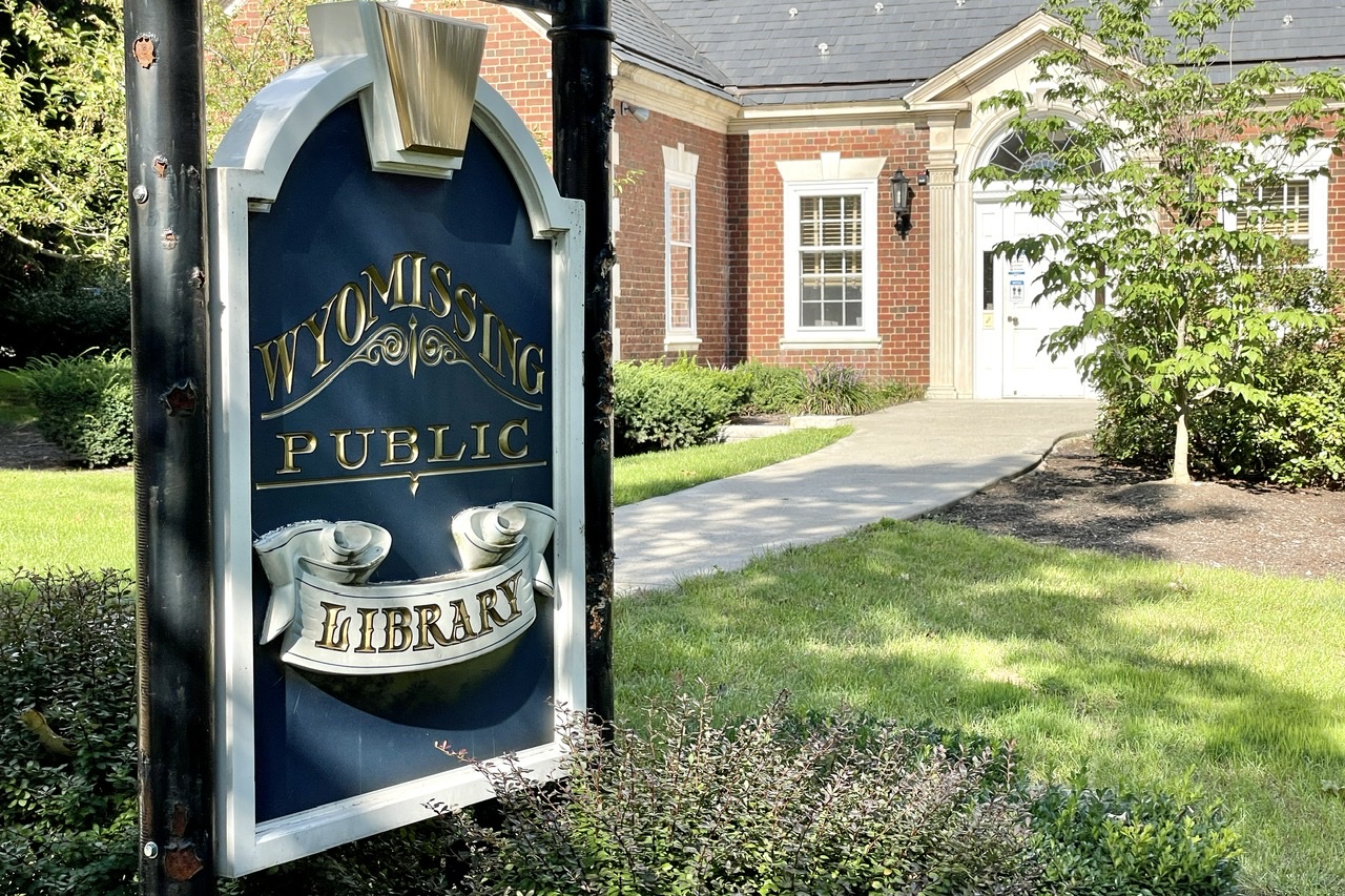 Rotary District 7430 Youth Exchange Program champions global peace with new peace pole installation at Wyomissing Public Library