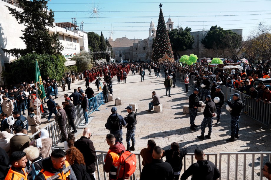 Bethlehem revives Christmas celebrations for 1st time since Gaza war – Middle East Monitor