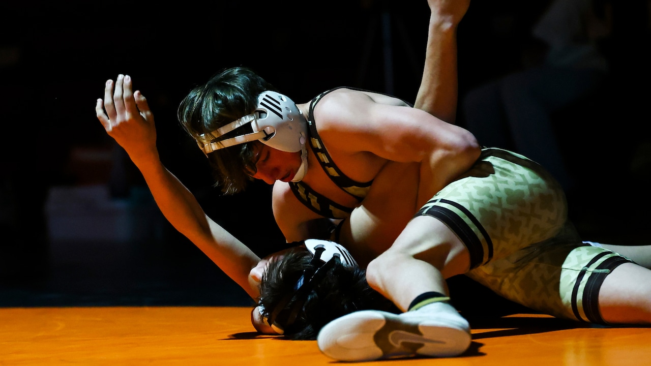 Bethlehem Catholic wrestling surges past Northampton for comeback victory (PHOTOS)