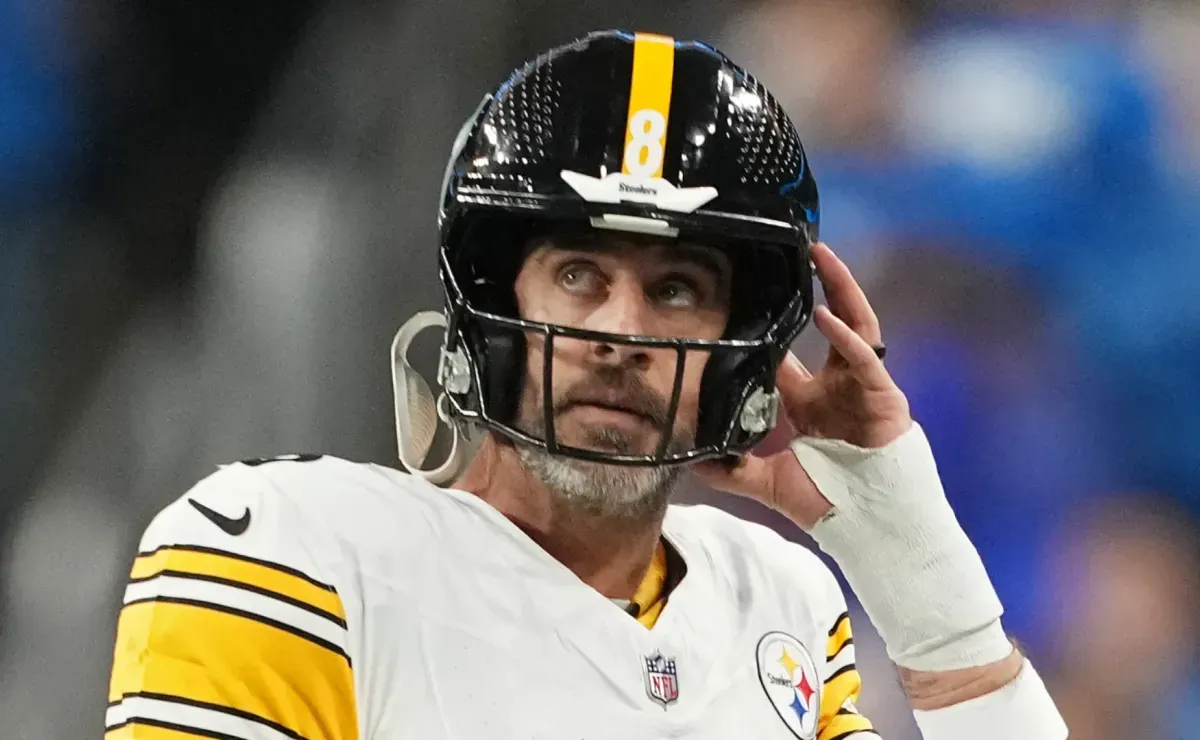 Mike Tomlin suggests if Aaron Rodgers could be benched for Steelers vs Browns