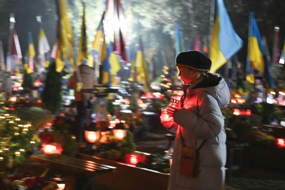 Annual passing of Bethlehem Peace Light brings unity, hope to wartime Ukraine – The Ukrainian Weekly