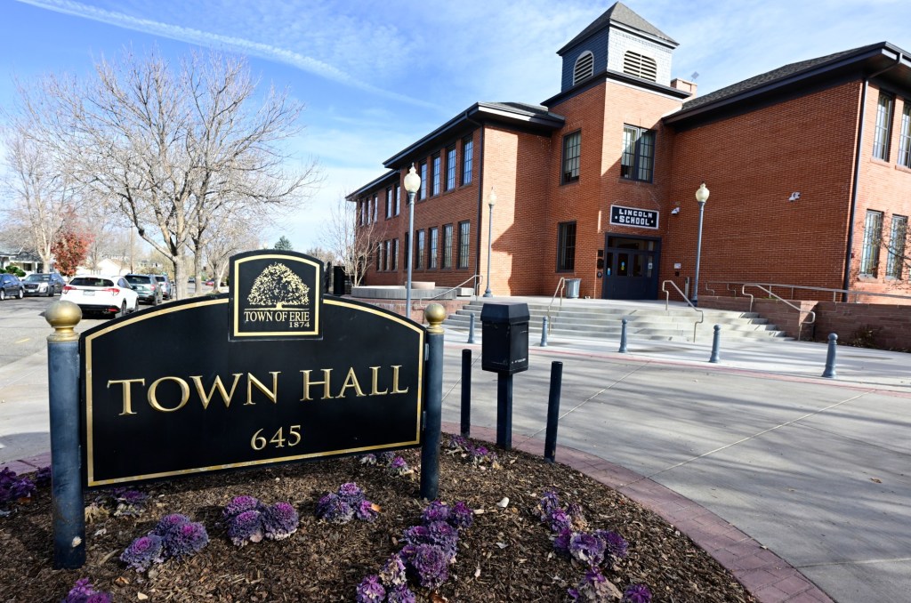 Erie Town Council settles Redtail Ranch lawsuit, narrowly approves revised plan for housing development