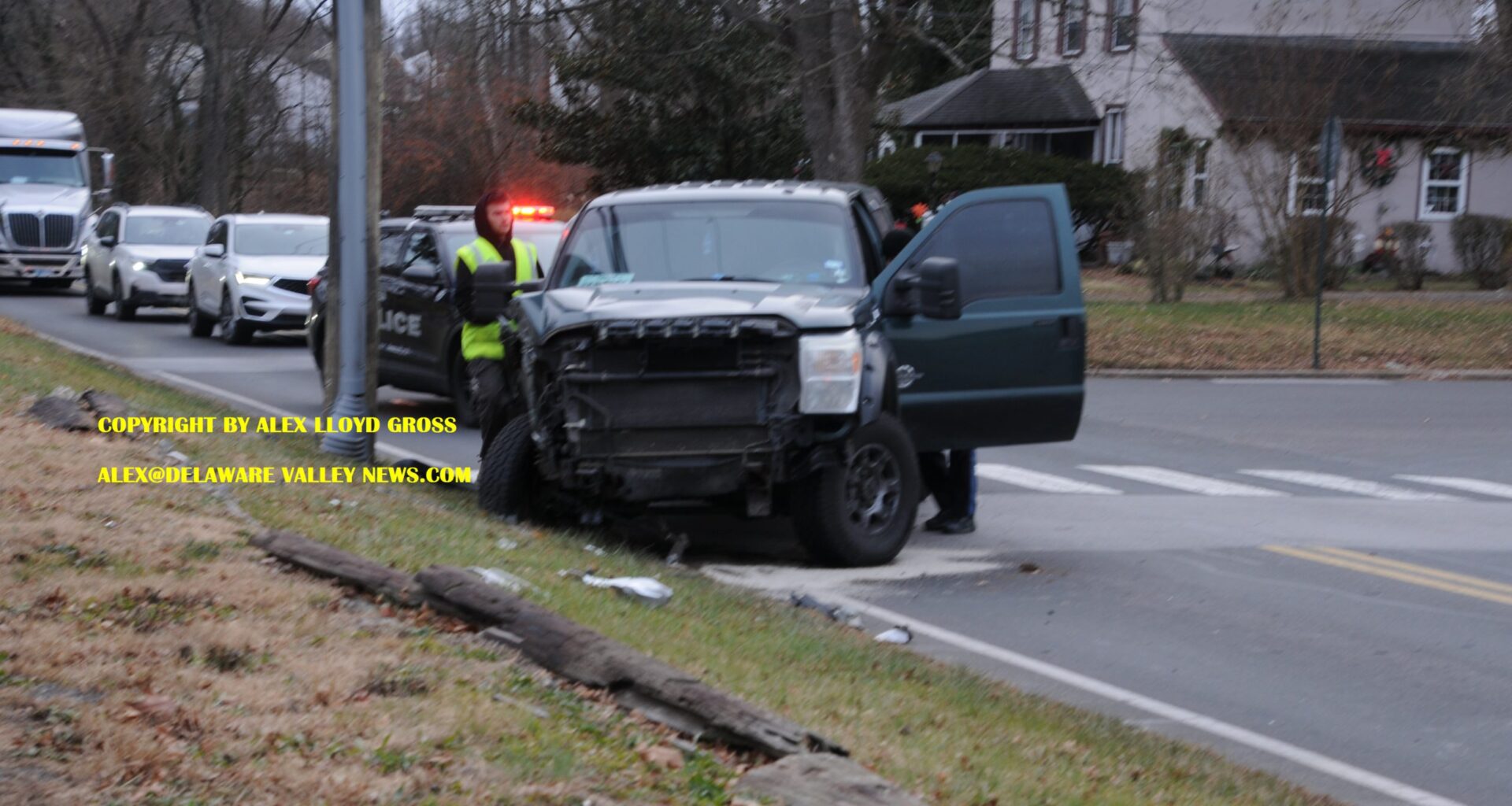 Vehicle Collides With Pole On Bensalem Boulevard – Delaware Valley News