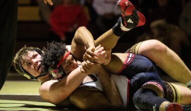 Bethlehem Catholic wrestlers pile up bonus points to down Easton